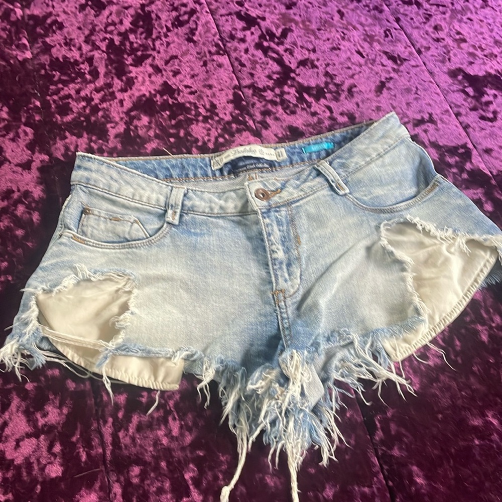 Frafaluc very distressed denim jean shorts